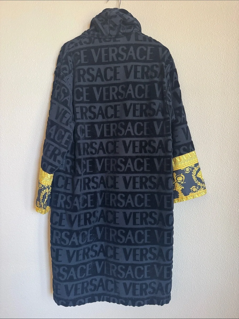 Versace Baroque Robe - Picture 9 of 14